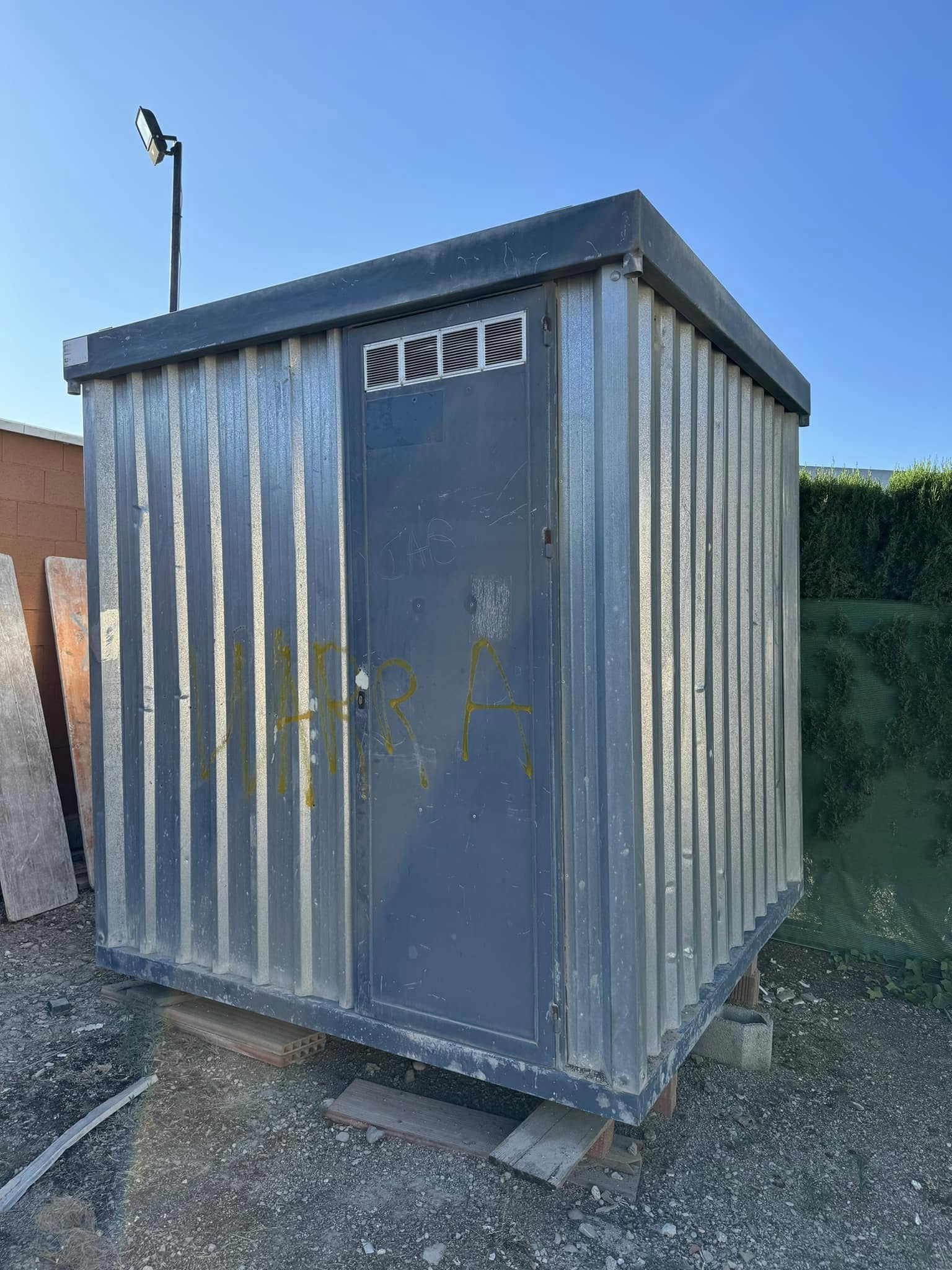 Caseta antes de pintar